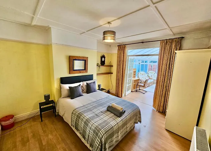 Double Room With Private Conservatory