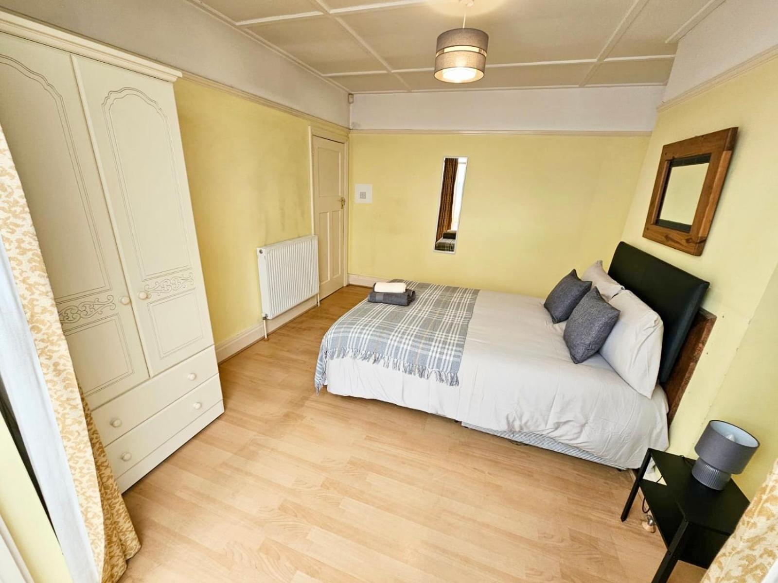 Accommodatie bij particulieren Double With Private Conservatory *